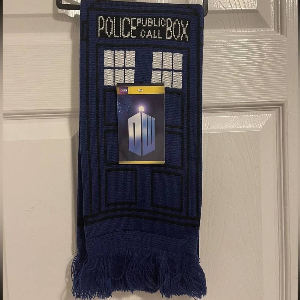 Doctor Who Tardis Knit Police Scarf NWT BBC